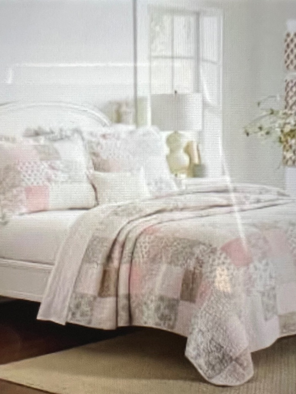 NEW Laura Ashley Celina King Quilt Set
